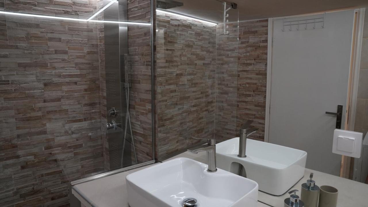 Km Beach View Apartment Chrissi Akti Chania Exterior foto