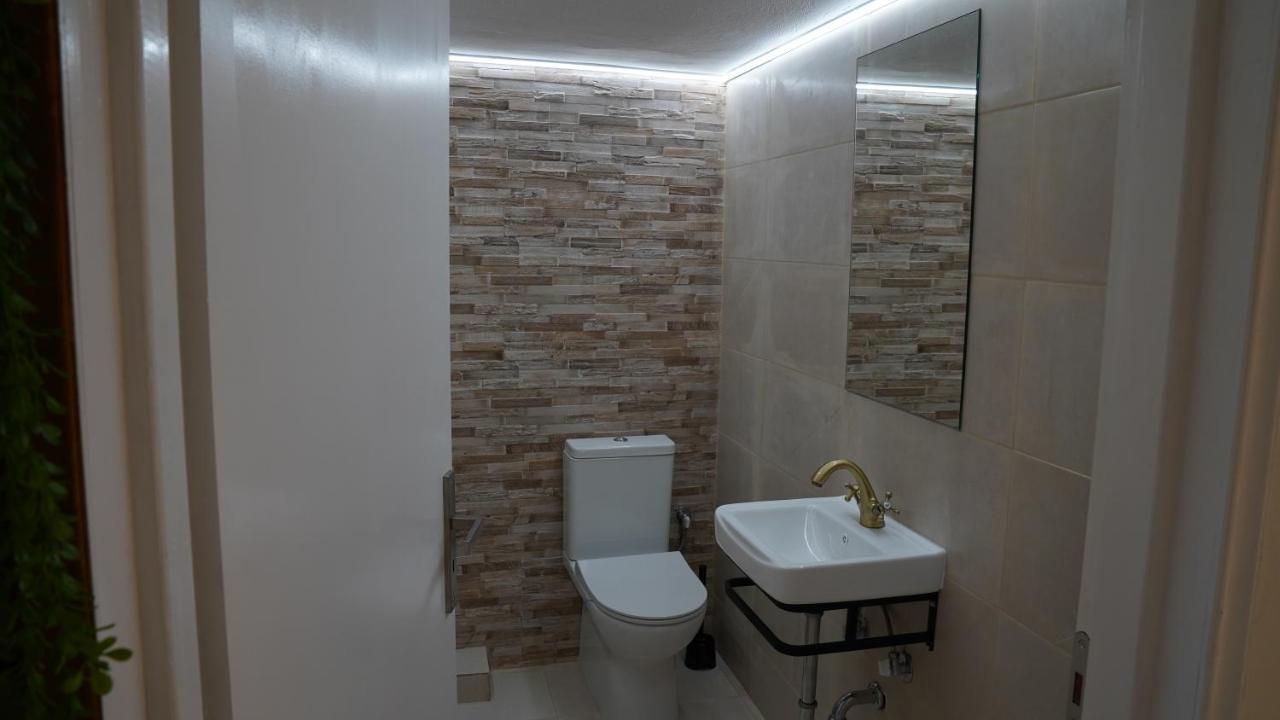 Km Beach View Apartment Chrissi Akti Chania Exterior foto